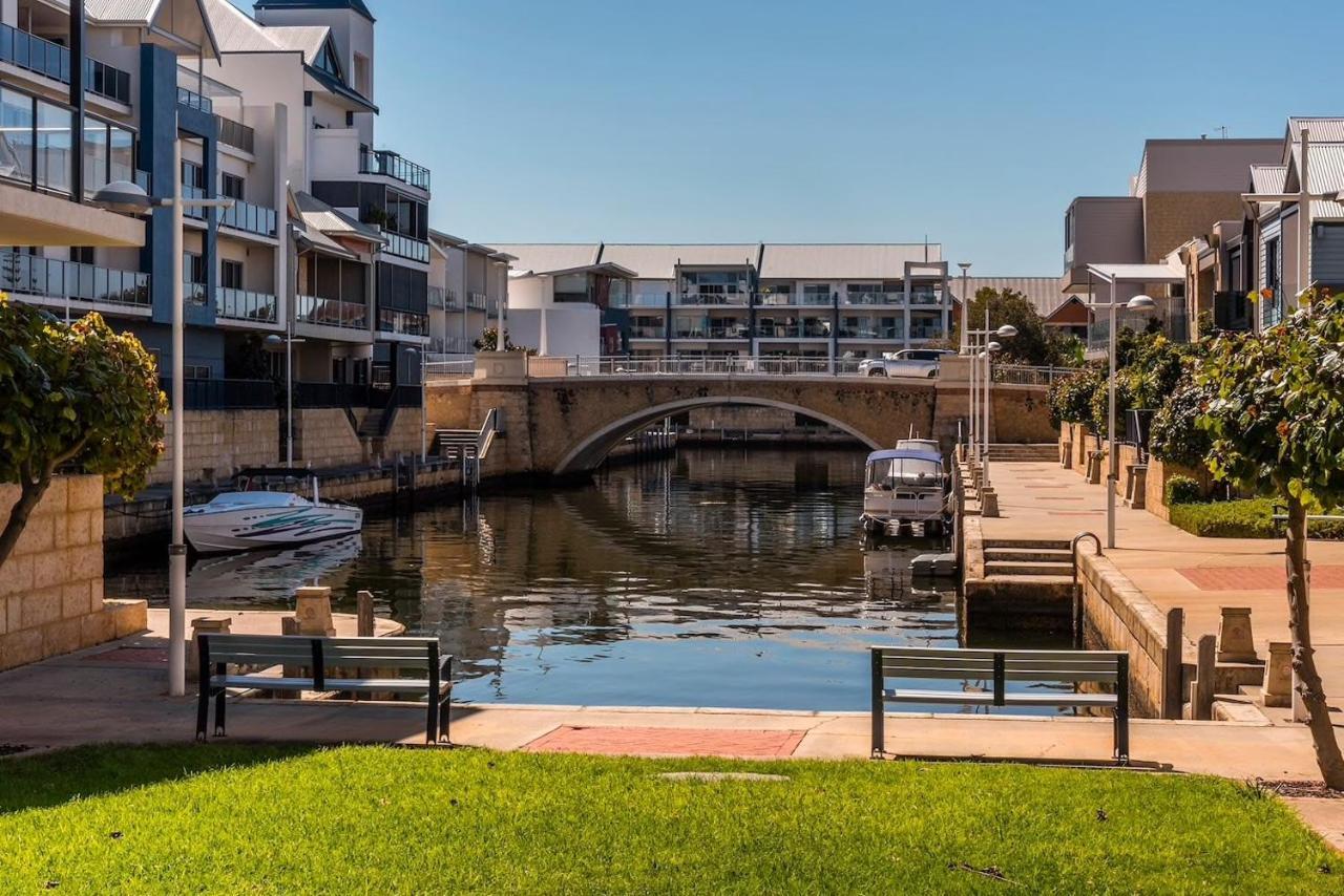 The Hutt On Mandurah Marina Apartment Exterior foto